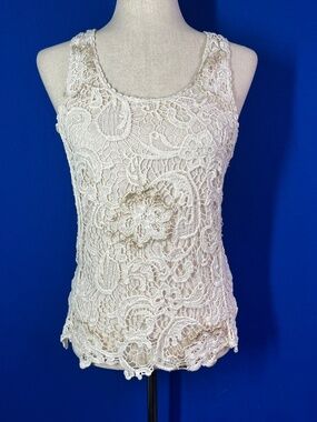 ✨|•STARING AT STARS•| Pretty Crochet Sleeveless Top Size XS